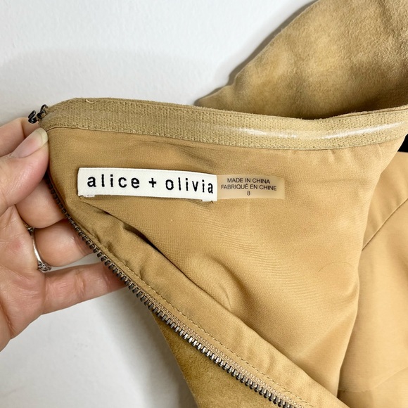 Alice + Olivia ‘Gracelyn’ Cropped Suede Top - Picture 10 of 11